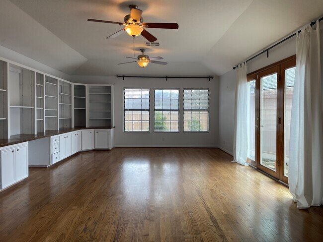 Building Photo - 15714 Mill Point Dr