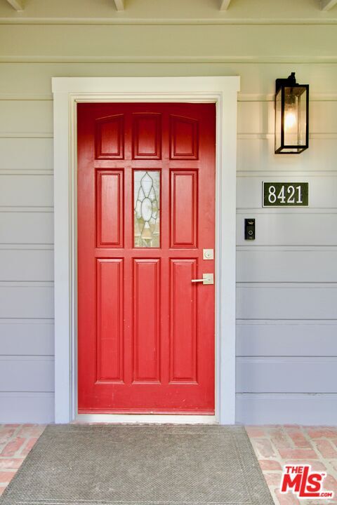 Foto del edificio - 8421 Darby Ave