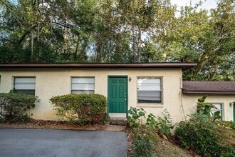 Building Photo - 236 Desoto Dr