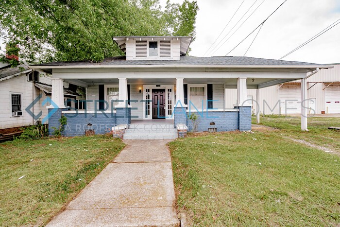 Primary Photo - Charming 2 Bedroom in Salisbury!