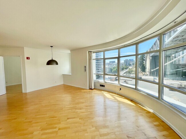 Foto del edificio - Panoramic City View 2Br/2BA Waterfront SF ...