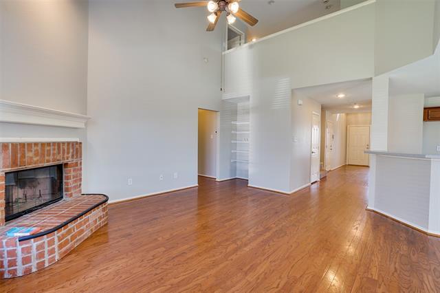 Foto del edificio - 9601 Ember Ln