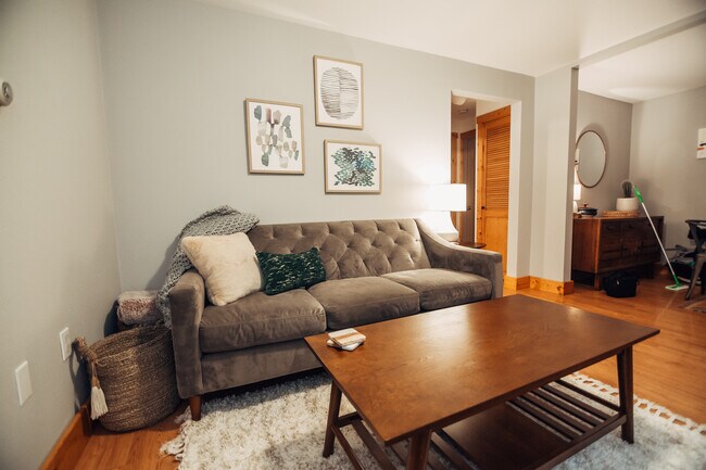 Foto del edificio - 714 S 19th St