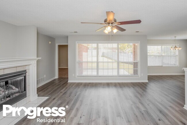 Foto del edificio - 691 Timber Ln E