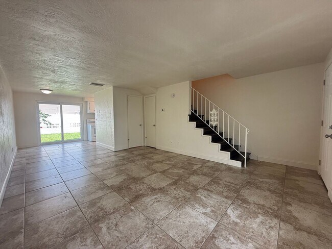 Foto del edificio - 1610 S Palmetto Ave