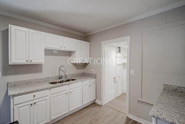 Building Photo - 1686 Alabama Ave SW