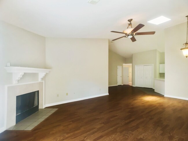 Foto del edificio - 1432 Southern Gardens Dr