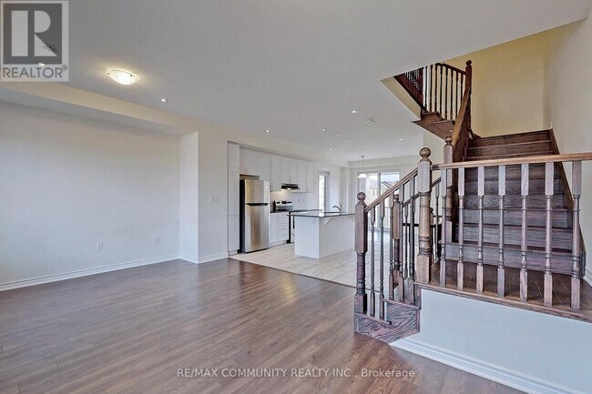 Building Photo - 12 Fiesta Way