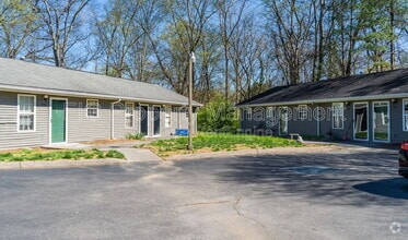 Building Photo - 401 McGhee St