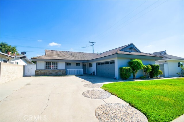 Building Photo - 530 W Parkwood Ave