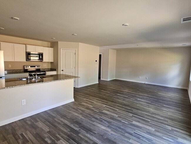 Building Photo - 4071 Garrison Ln