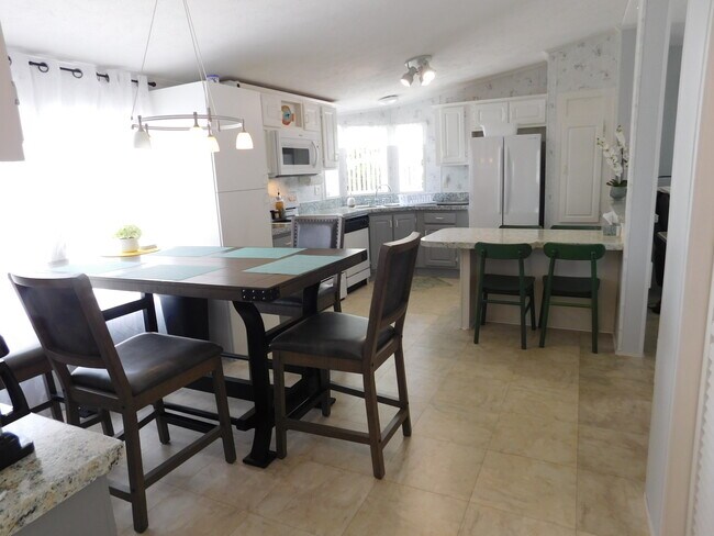 ¡Nueva mesa de mostrador DW, a estrenar, según fotos! - 16300 Pine Ridge Rd
