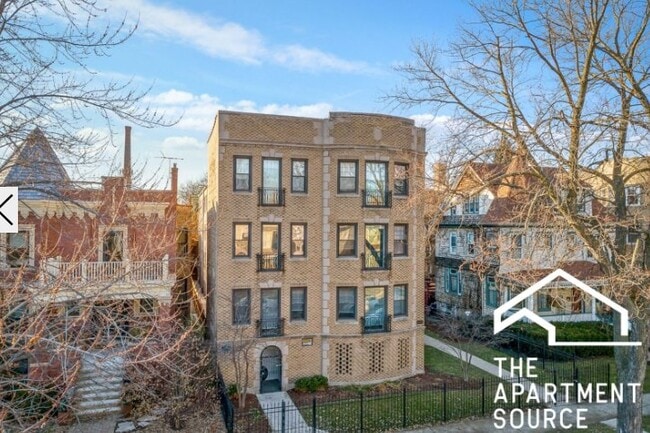 Building Photo - 4838 N Paulina St