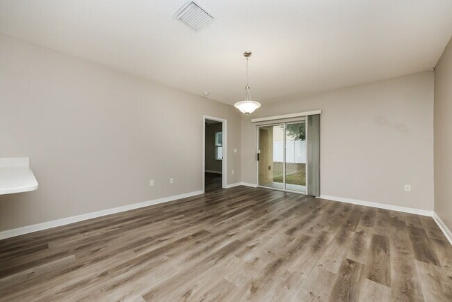 Foto del edificio - 10529 Whispering Hammock Dr