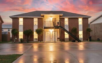 Building Photo - 1703 Benttree Dr