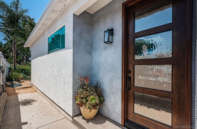 Building Photo - 7595 Saranac Ave