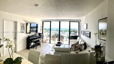 Building Photo - 1470 NE 123rd St