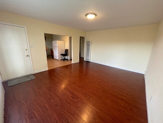 Foto del edificio - 1939 Hill Ave