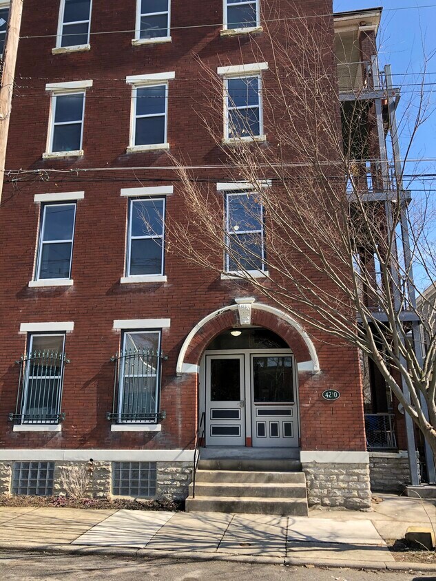Building entrance off Langland - 4210 Langland St