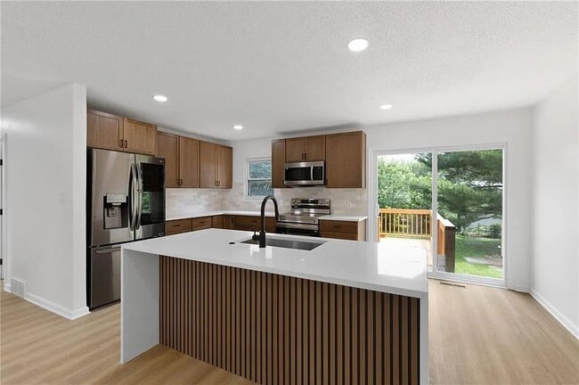 Foto del edificio - 804 S Montclaire Dr