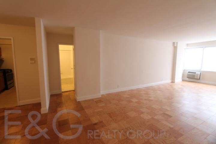1 bedroom in JAMAICA NY 11432 - 1 bedroom in JAMAICA NY 11432