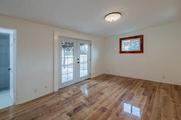 Foto del edificio - 302 E Adams St