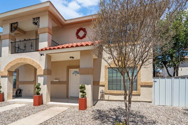Building Photo - 113 Ramon Cardenas Dr