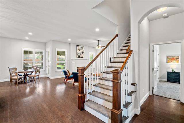 Building Photo - 301 Bluestem Ln