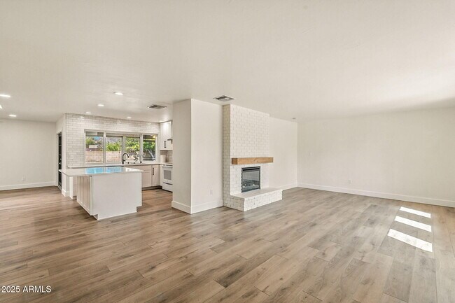 Building Photo - 9020 N 29th St