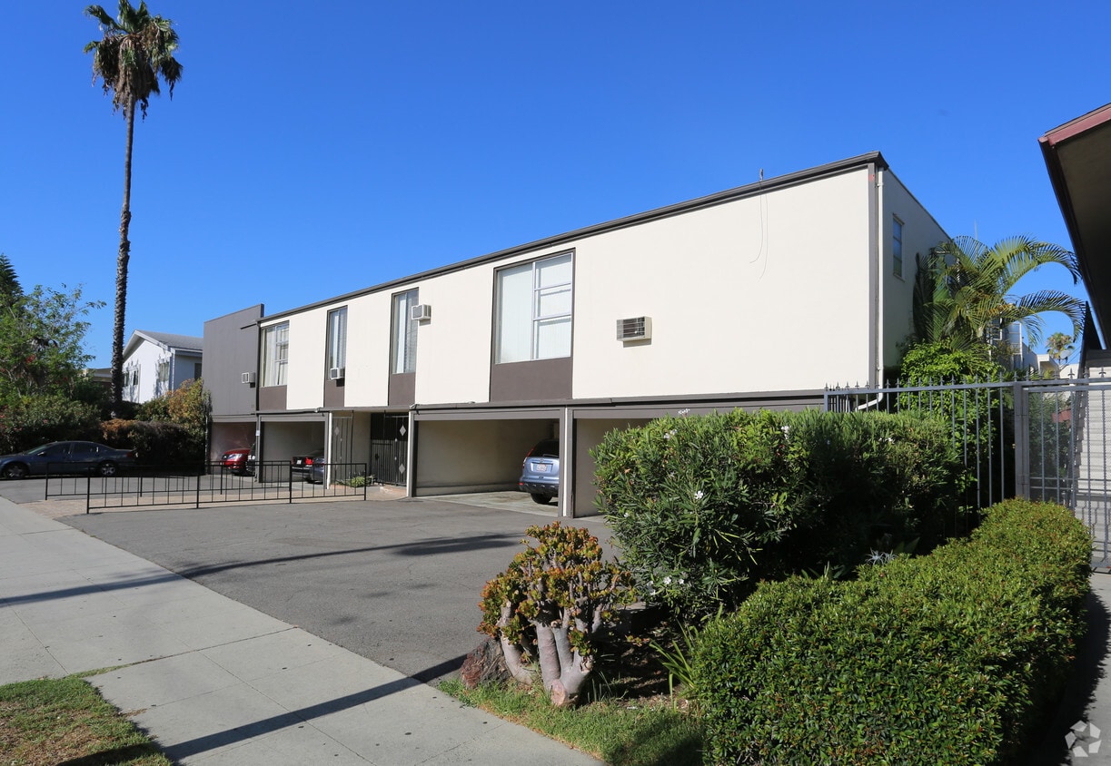 Primary Photo - 321 Geneva St