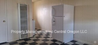 Building Photo - 1707 US-26