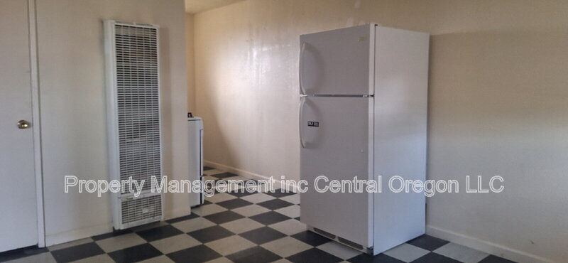 Foto principal - 1707 N Highway 26