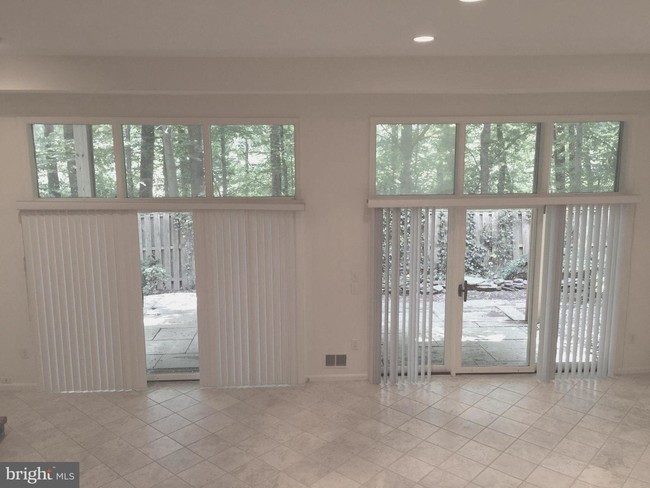 Building Photo - 6410 Goldleaf Dr