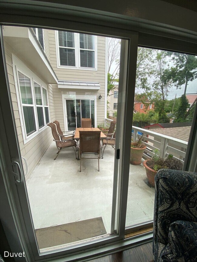 Building Photo - 3 br, 3.5 bath House - 46 Aiken Street