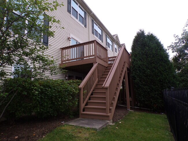 Building Photo - 9812 Williams Dr