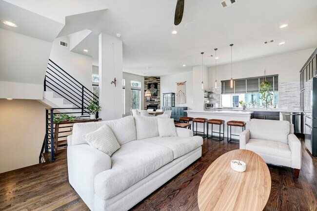 Foto del edificio - 5622 Kiam St