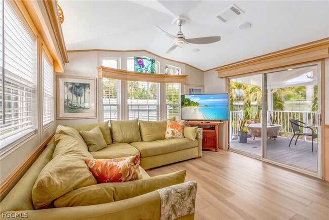 Building Photo - 7270 Pinehurst Rd