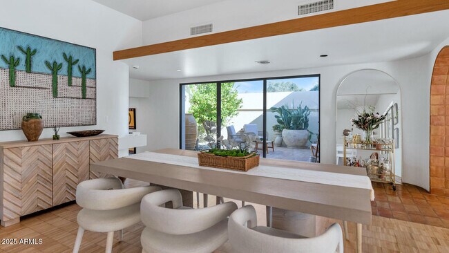 Foto del edificio - 9447 E Calle De Valle Dr