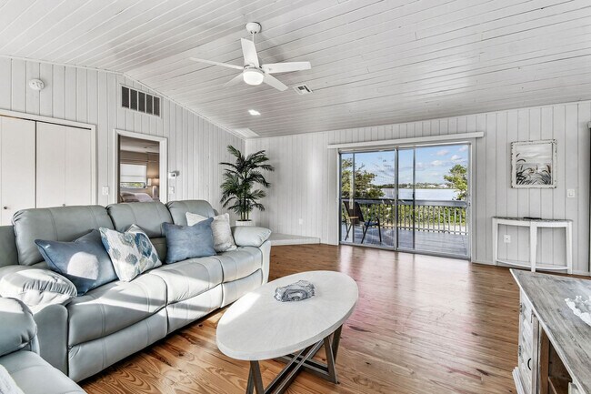 Foto del edificio - 7745 Manasota Key Rd