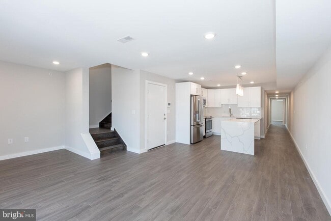 Building Photo - 729 N 20th St