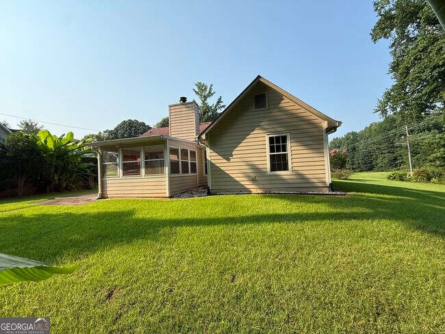 Building Photo - 3897 Saddlecreek Dr