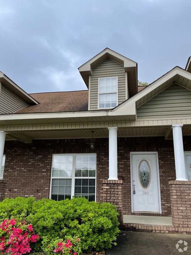 Building Photo - 310 Stratford Dr