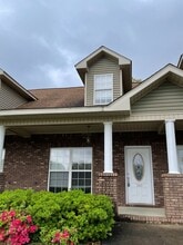 Building Photo - 310 Stratford Dr