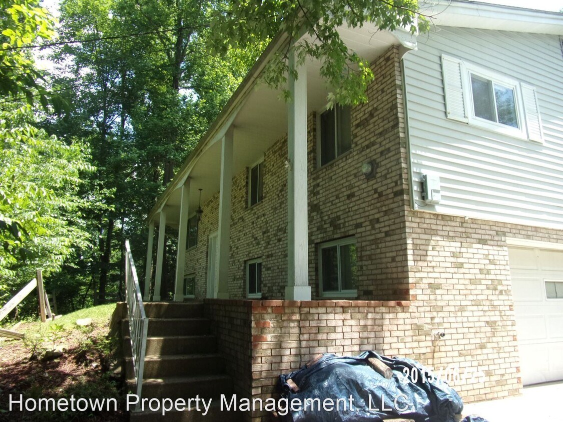 3 br, 2.5 bath House 6 Poplar Dr House Rental in Vienna, WV