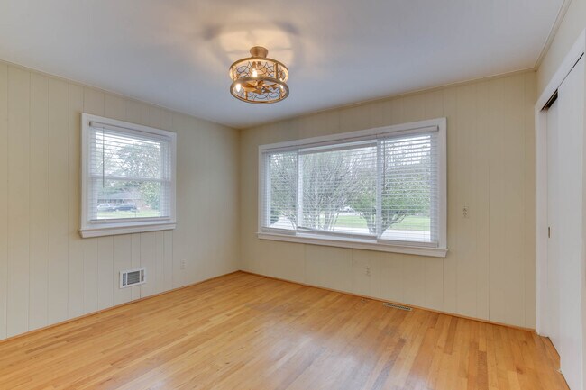 Foto del edificio - 1701 Meredith Rd