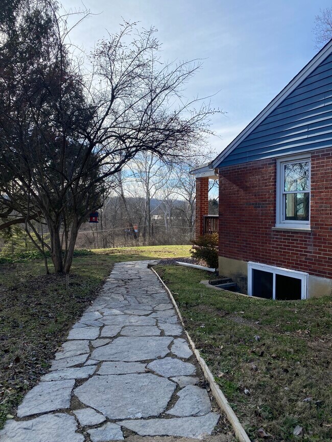 Photo - 9645 Loveland Madeira Rd House