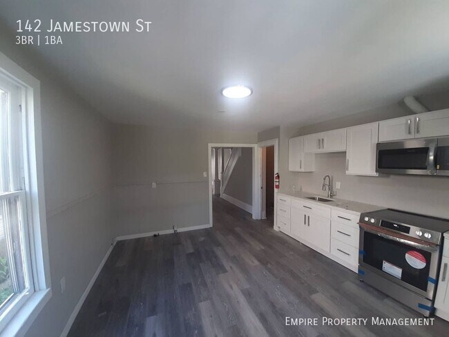 Building Photo - Available Now- Single Family 3 bedroom 1 b...