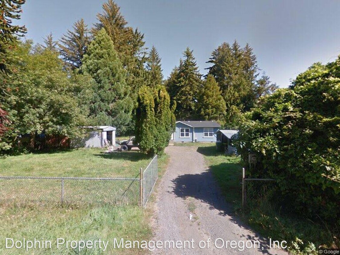 3 br, 2 bath House 83142 S. Pioneer House Rental in Florence, OR