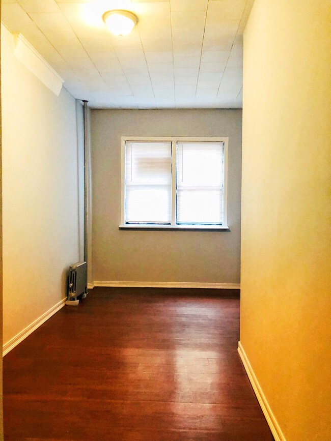 Building Photo - 514 39th Street