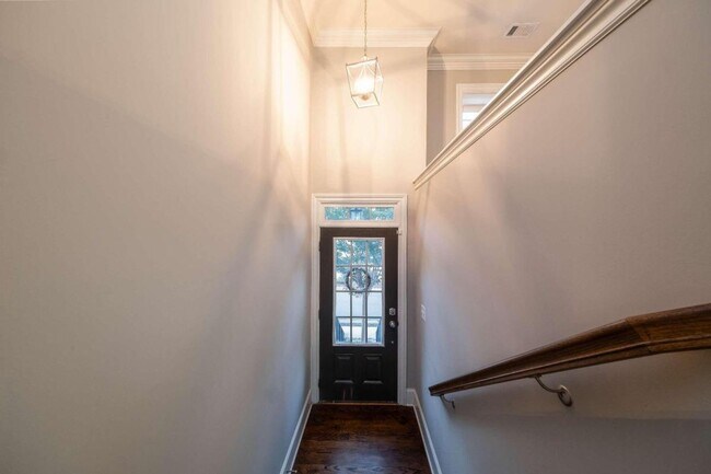 Building Photo - 1572 Cambridge Pl